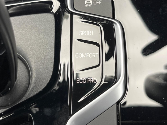 2020 BMW X3 3DA-UZ20 (UW-69f496ae5602d)[21]