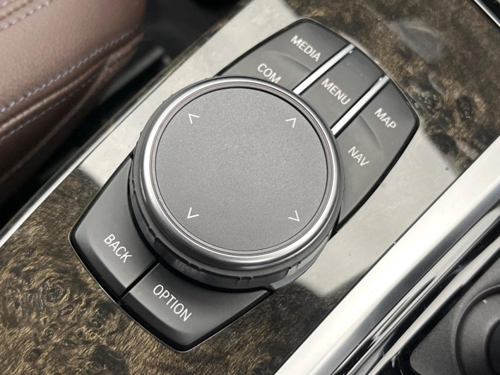 2020 BMW X3 3DA-UZ20 (UW-69f496ae5602d)[26]