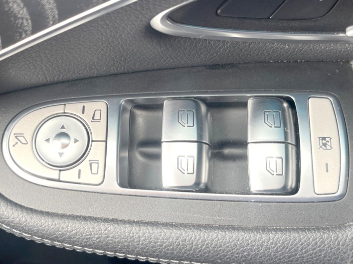 2017 Mercedes Benz GLC DBA-253946 (UW-69f496afe3603)[28]