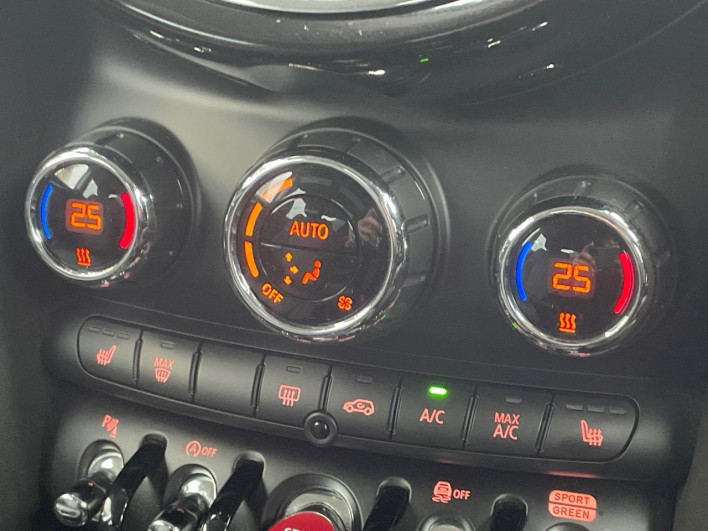 2022 Rover Mini 3DA-XY15MW (UW-69f496b4c57bf)[4]