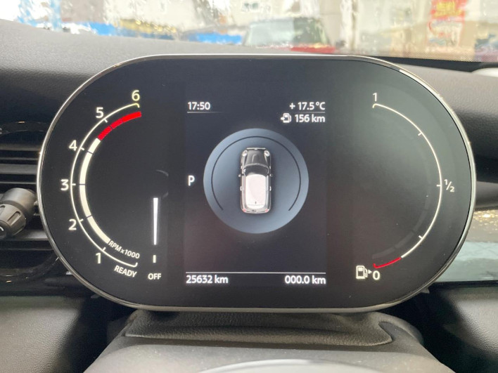 2022 Rover Mini 3DA-XY15MW (UW-69f496b4c57bf)[23]