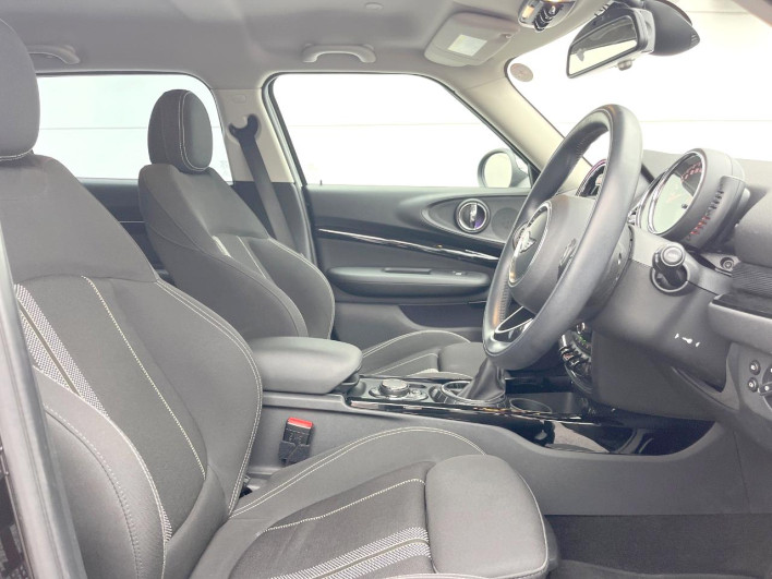 2017 Rover Mini LDA-LR20 (UW-69f496b50aa4a)[18]