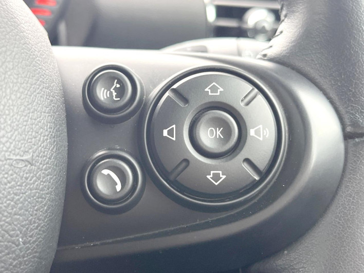 2017 Rover Mini LDA-LR20 (UW-69f496b50aa4a)[29]