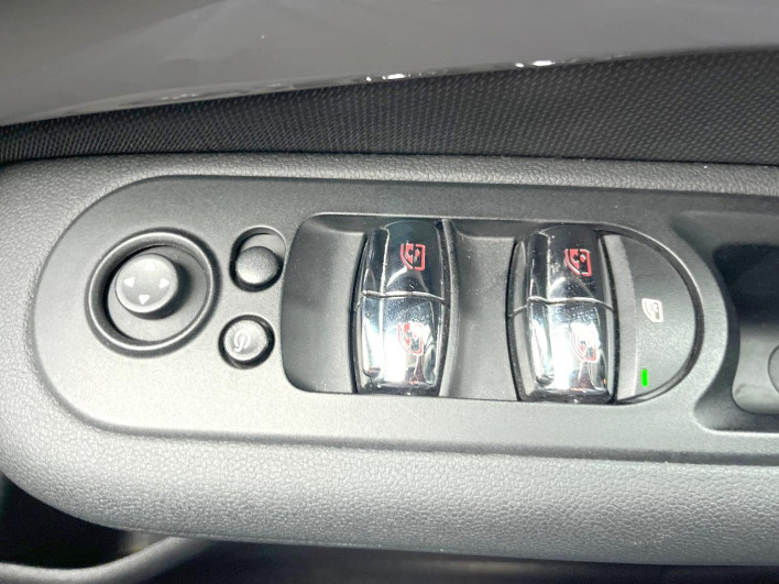 2016 Rover Mini LDA-LR20 (UW-69f496b512f42)[25]