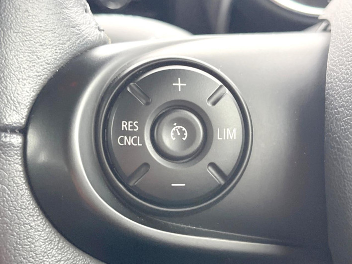 2017 Rover Mini DBA-LN15 (UW-69f496b5e5ec0)[29]