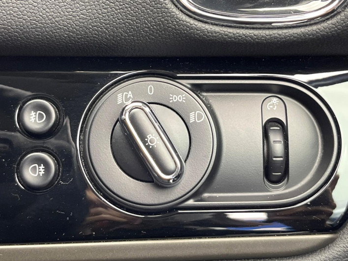 2020 Rover Mini LDA-YT20 (UW-69f496b76d4ef)[6]