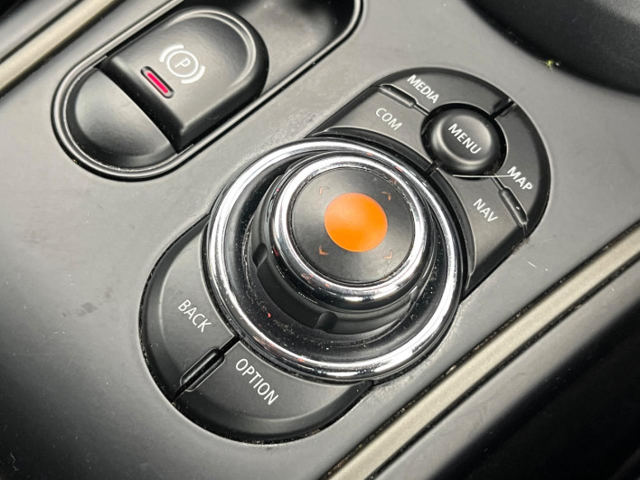 2020 Rover Mini LDA-YT20 (UW-69f496b76d4ef)[22]