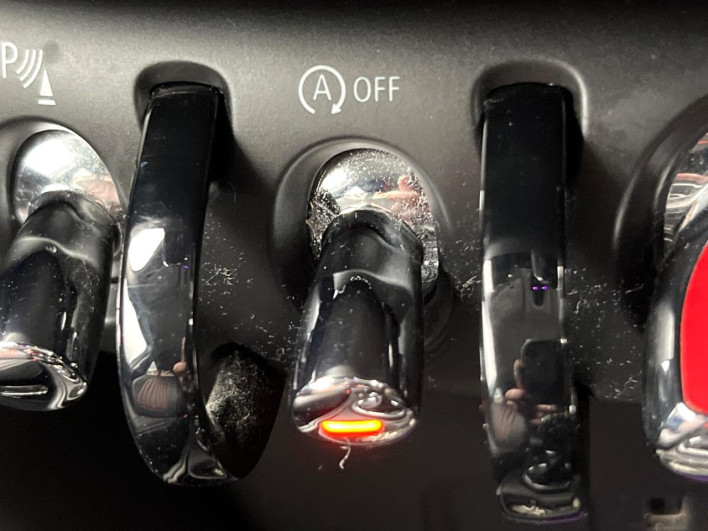 2020 Rover Mini LDA-YT20 (UW-69f496b76d4ef)[18]
