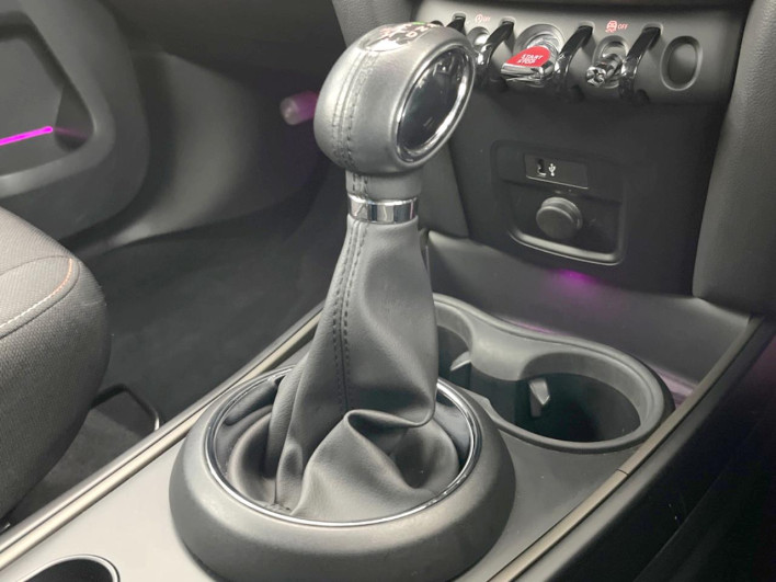 2018 Rover Mini LDA-YT20 (UW-69f496b7744a4)[17]