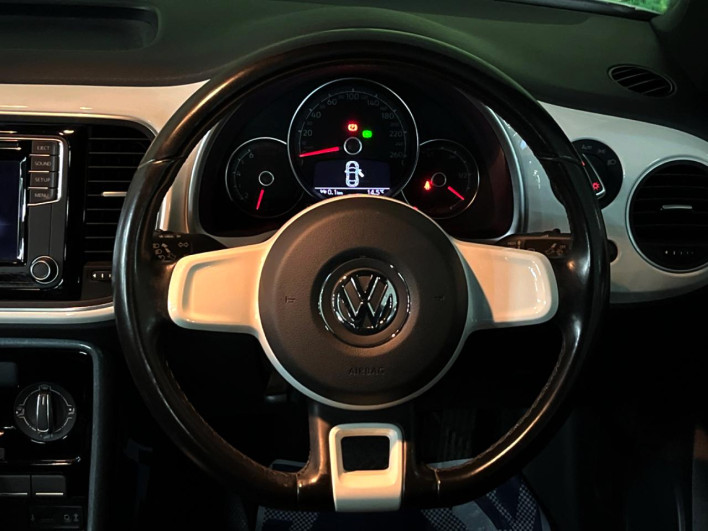 2016 Volkswagen The Beetle DBA-16CBZ (UW-69f496b821f46)[28]