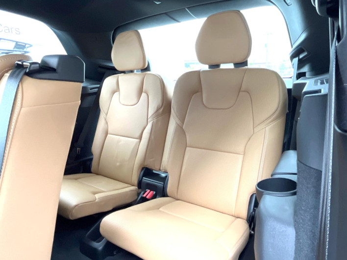 2016 Volvo XC90 DBA-LB420XC (UW-69f496b928e5e)[27]