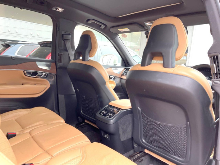 2016 Volvo XC90 DBA-LB420XC (UW-69f496b928e5e)[22]