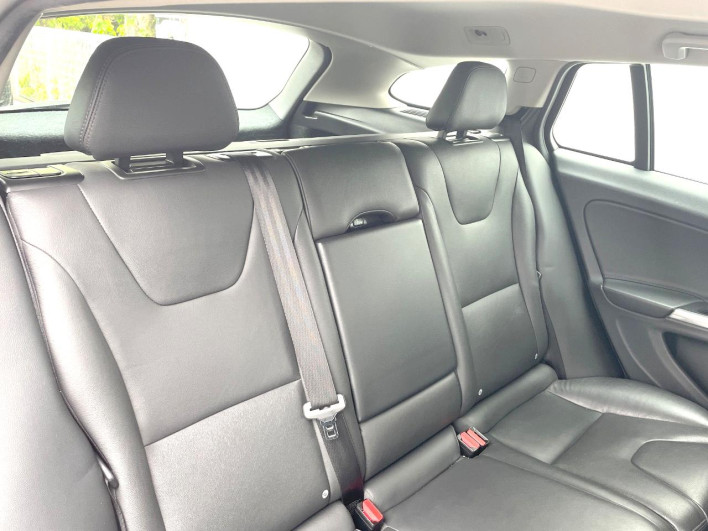 2015 Volvo V60 LDA-FD4204T (UW-69f496b951ad0)[20]