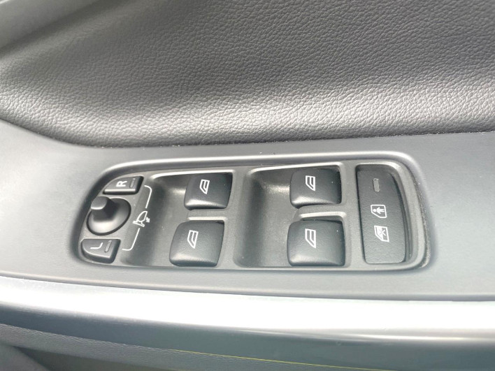 2015 Volvo V60 LDA-FD4204T (UW-69f496b951ad0)[12]