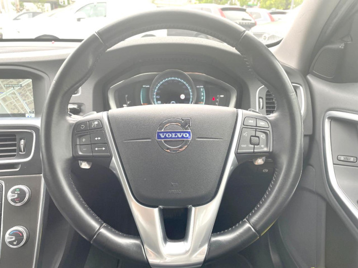 2015 Volvo V60 LDA-FD4204T (UW-69f496b951ad0)[4]