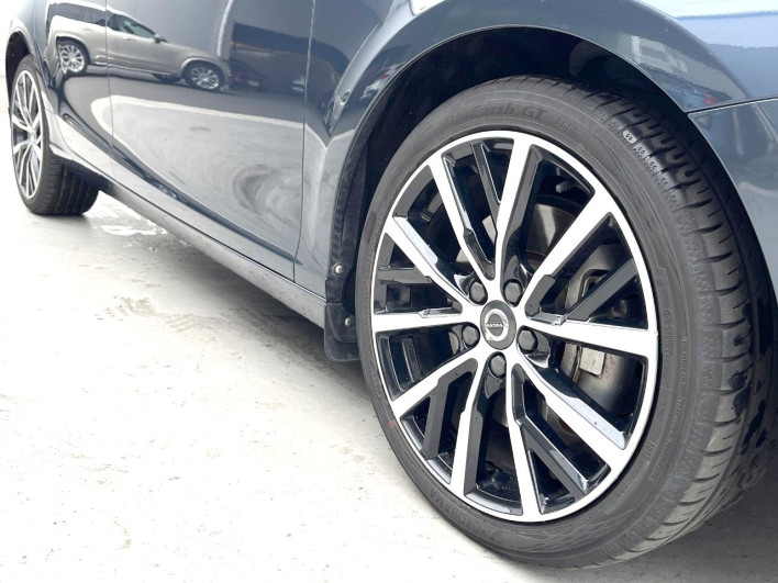 2018 Volvo V40 LDA-MD4204T (UW-69f496bade145)[14]