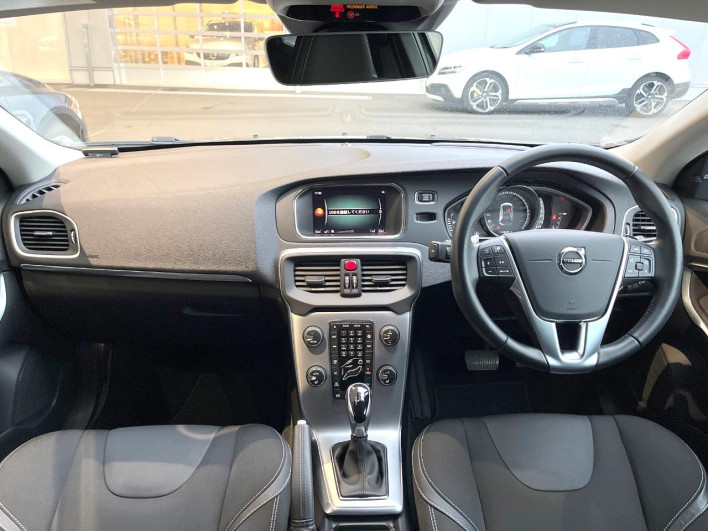 2018 Volvo V40 LDA-MD4204T (UW-69f496bade145)[27]