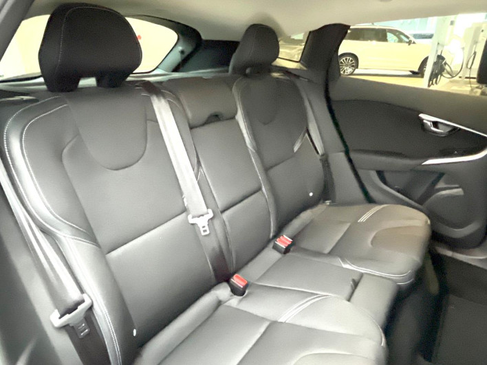 2018 Volvo V40 LDA-MD4204T (UW-69f496bade145)[24]