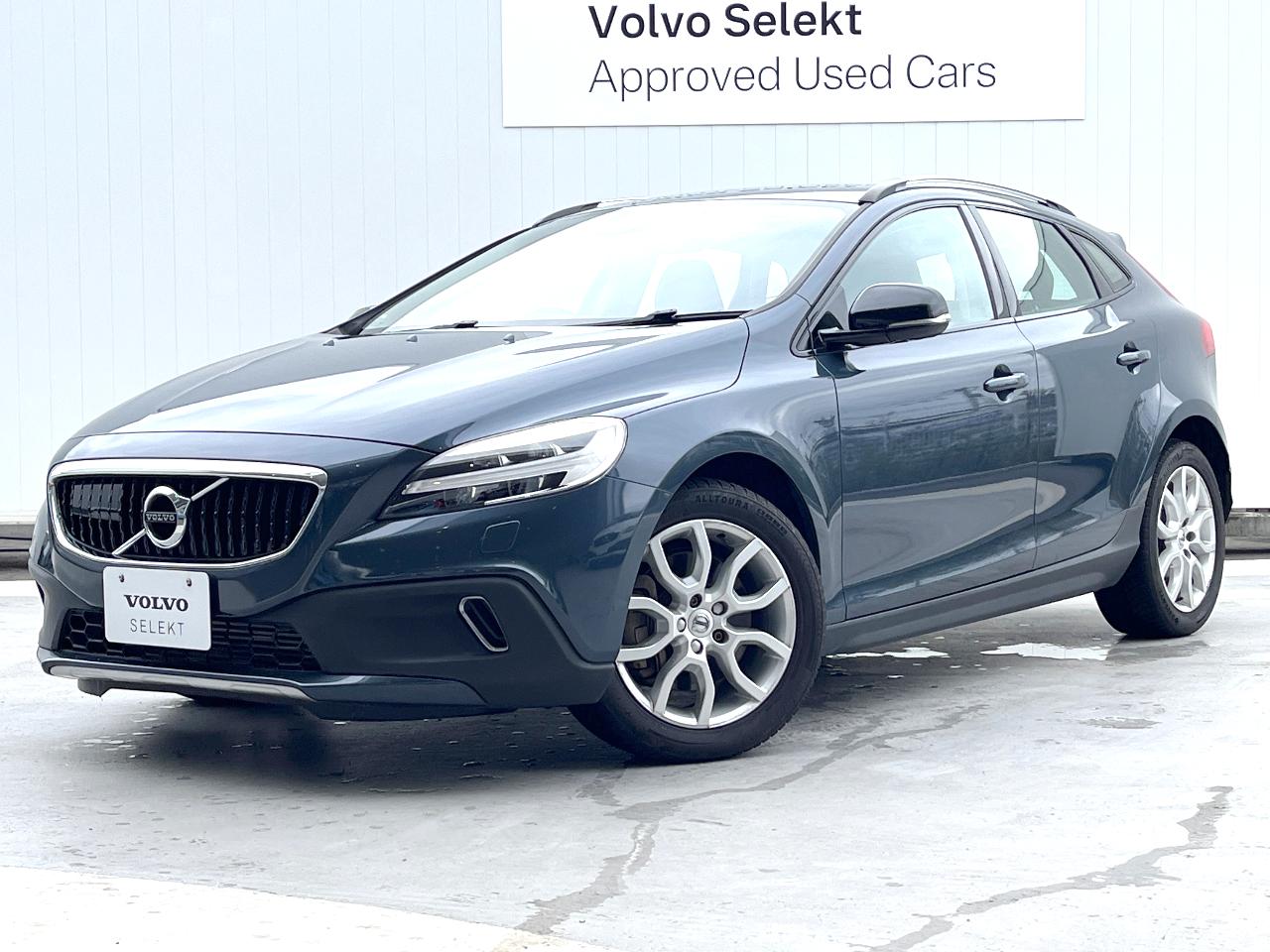 2017 Volvo V40 LDA-MD4204T