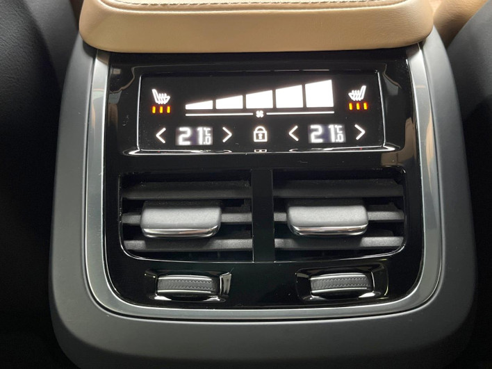 2017 Volvo V90 DBA-PB420 (UW-69f496bbf0625)[26]