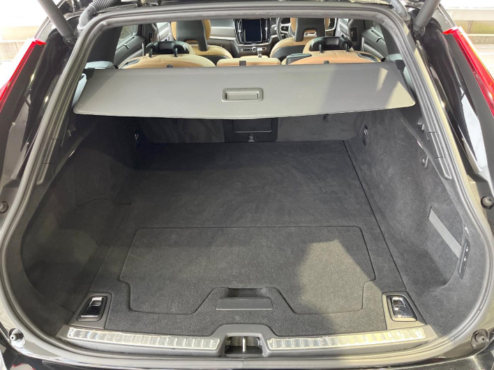 2017 Volvo V90 DBA-PB420 (UW-69f496bbf0625)[14]