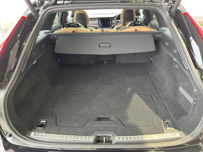 2017 Volvo V90 DBA-PB420 (UW-69f496bbf0625)[11]