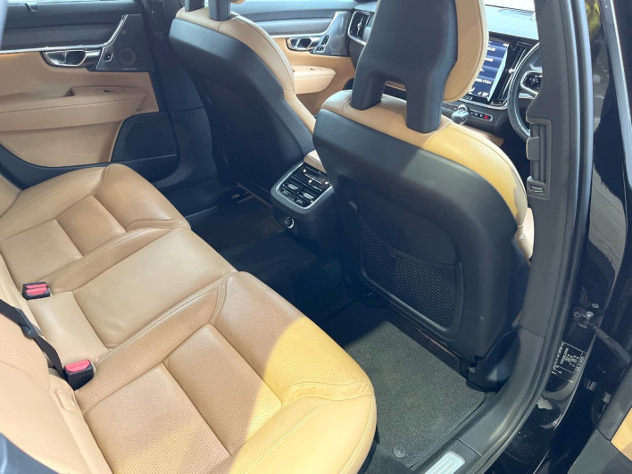 2017 Volvo V90 DBA-PB420 (UW-69f496bbf0625)[25]