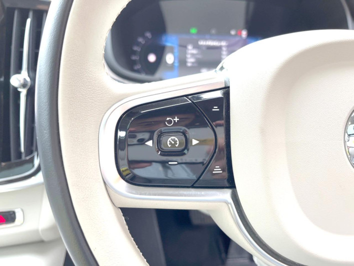2024 Volvo V90 5AA-PB420TM (UW-69f496bc9edc8)[29]