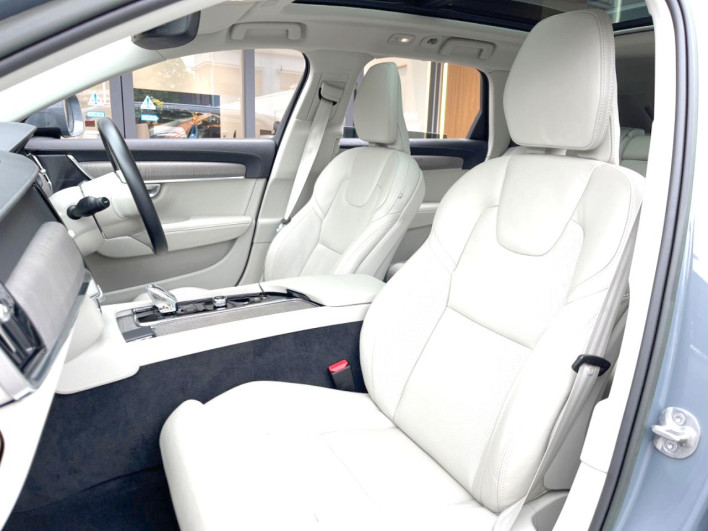 2024 Volvo V90 5AA-PB420TM (UW-69f496bc9edc8)[13]