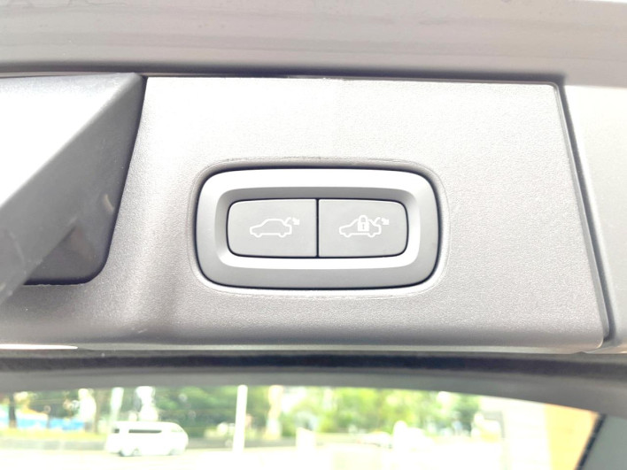 2024 Volvo V90 5AA-PB420TM (UW-69f496bc9edc8)[10]