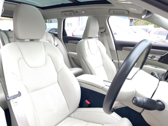 2024 Volvo V90 5AA-PB420TM (UW-69f496bc9edc8)[11]