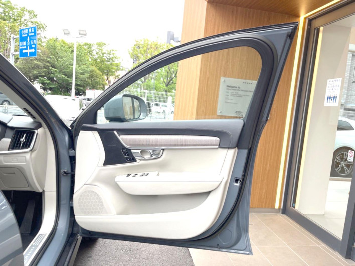 2024 Volvo V90 5AA-PB420TM (UW-69f496bc9edc8)[20]