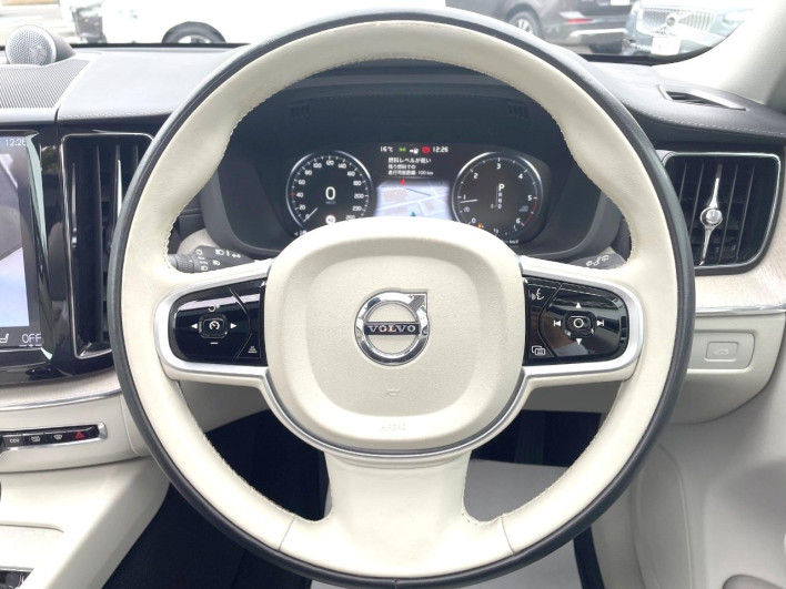 2019 Volvo XC60 LDA-UD4204TXCA (UW-69f496bd2a52c)[4]