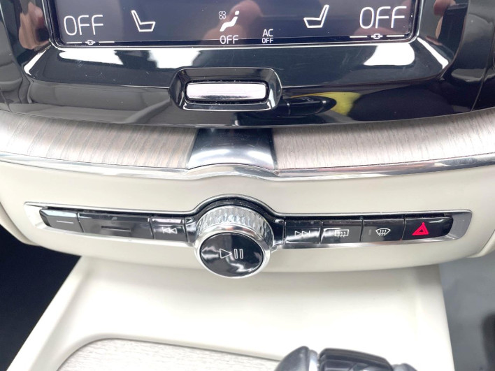 2019 Volvo XC60 LDA-UD4204TXCA (UW-69f496bd2a52c)[3]