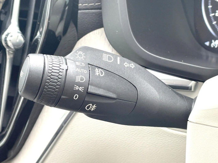 2019 Volvo XC60 LDA-UD4204TXCA (UW-69f496bd2a52c)[11]