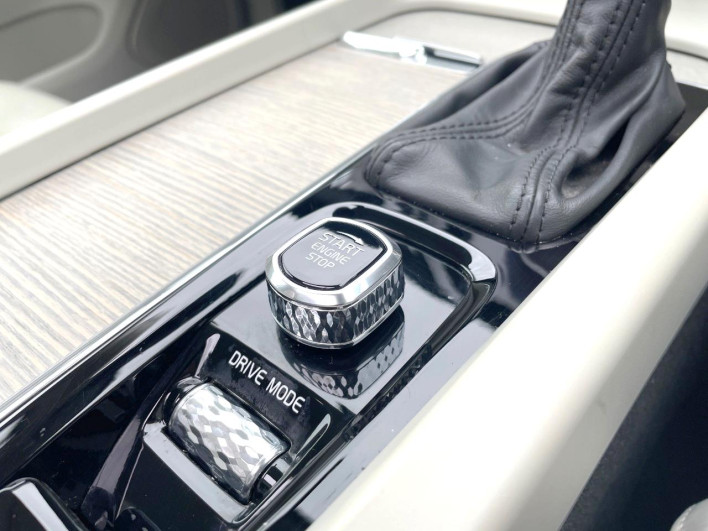 2019 Volvo XC60 LDA-UD4204TXCA (UW-69f496bd2a52c)[10]