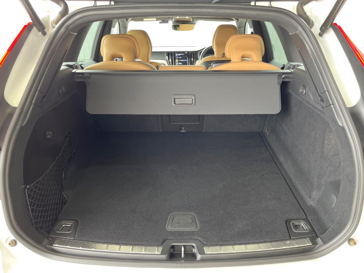 2019 Volvo XC60 LDA-UD4204TXC (UW-69f496bd9b675)[22]