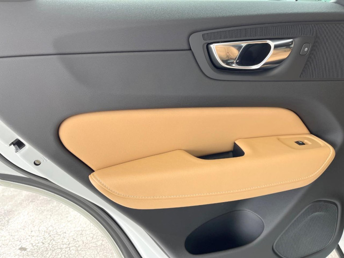 2019 Volvo XC60 LDA-UD4204TXC (UW-69f496bd9b675)[20]