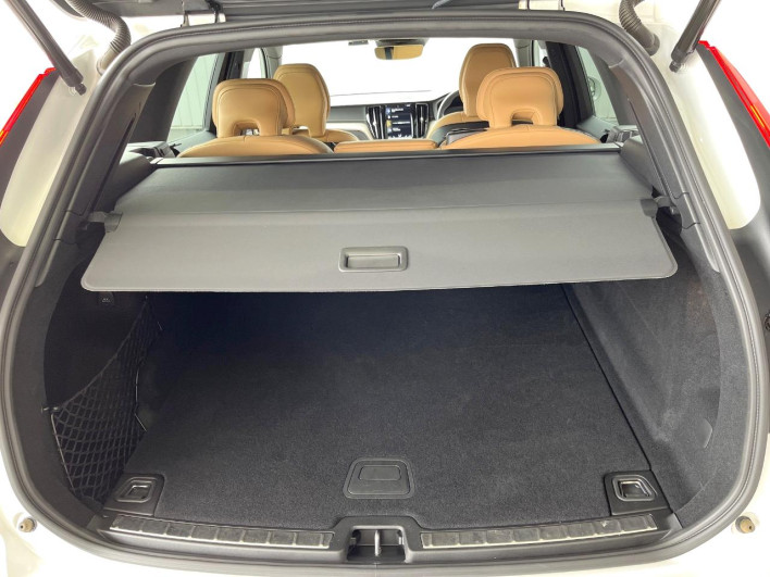 2019 Volvo XC60 LDA-UD4204TXC (UW-69f496bd9b675)[23]