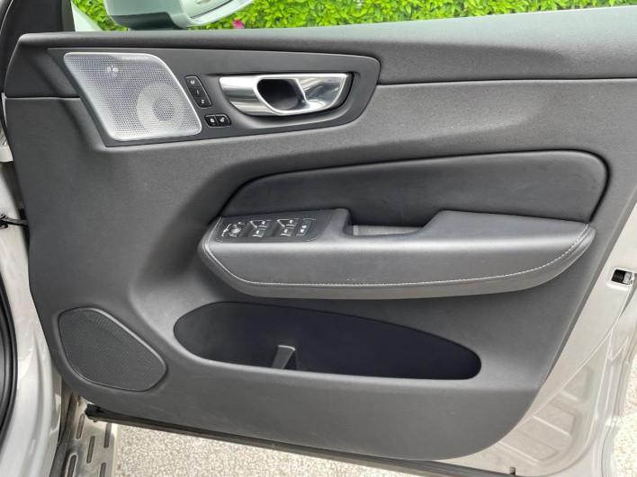 2021 Volvo XC60 5LA-UB420XCPA (UW-69f496be486fa)[25]