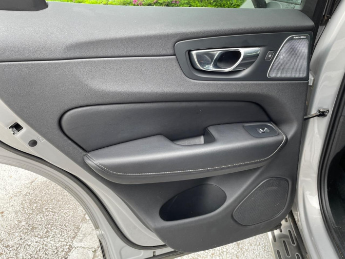 2021 Volvo XC60 5LA-UB420XCPA (UW-69f496be486fa)[22]