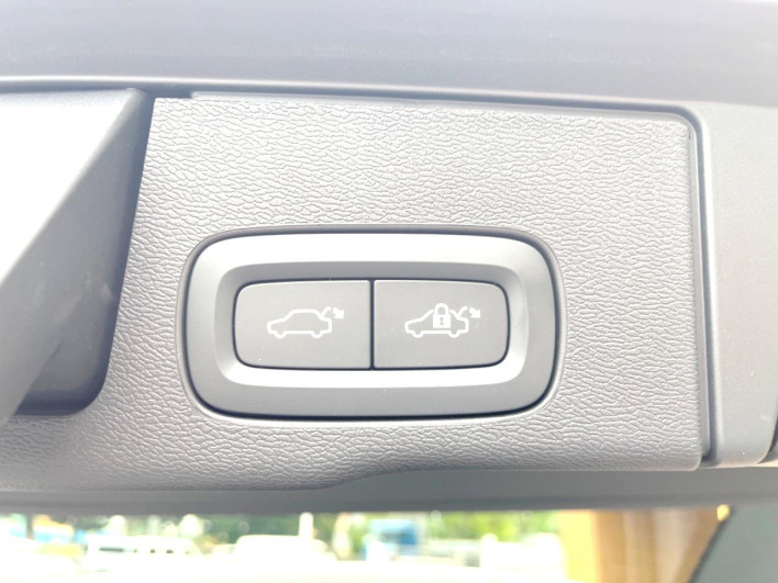 2022 Volvo XC60 5AA-UB420TXCM (UW-69f496be95df2)[8]