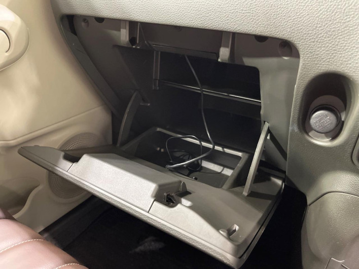 2014 Nissan Cube DBA-Z12 (UW-69f496c04c849)[24]