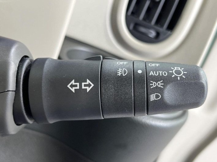 2014 Nissan Cube DBA-Z12 (UW-69f496c04c849)[17]