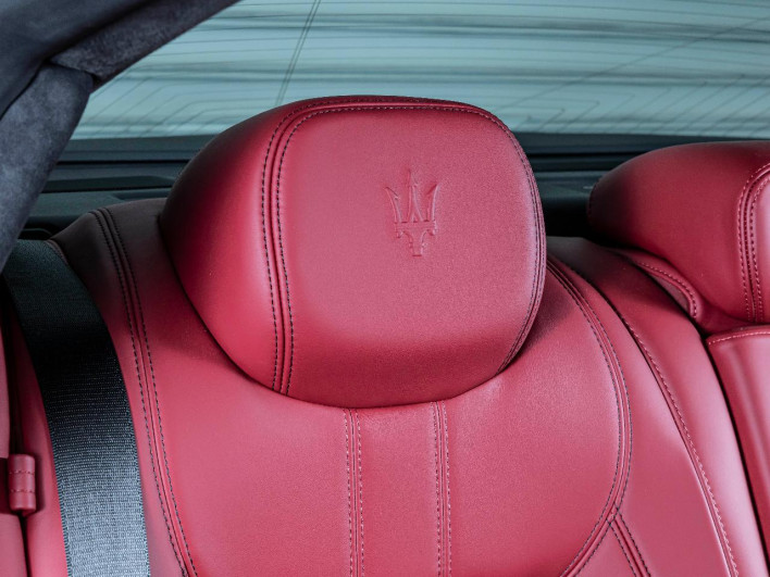 2021 Maserati Ghibli 7BA-MG30 (UW-69f496c0edaa3)[21]