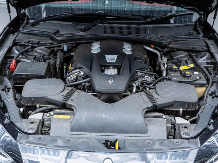 2021 Maserati Ghibli 7BA-MG30 (UW-69f496c0edaa3)[14]