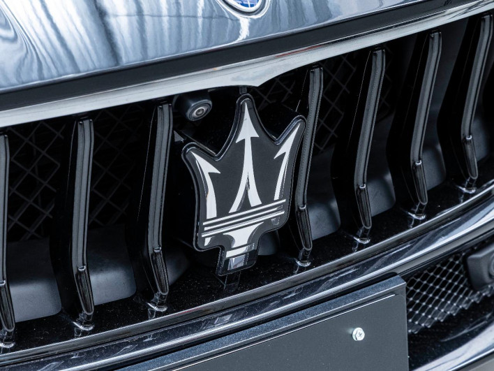 2021 Maserati Ghibli 7BA-MG30 (UW-69f496c0edaa3)[8]