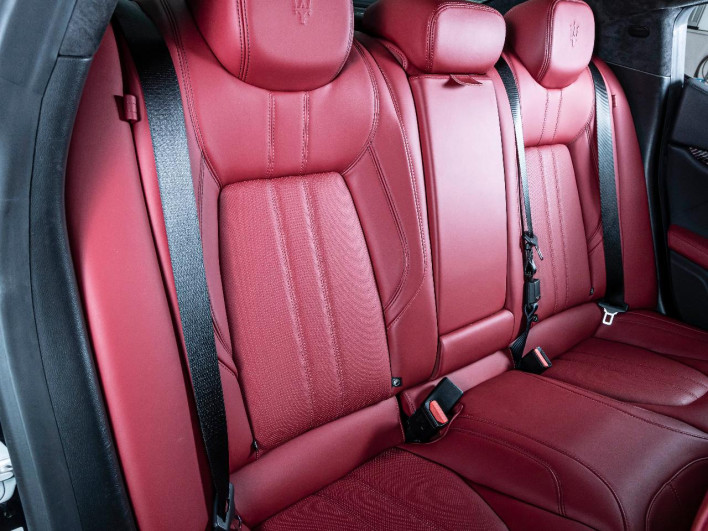 2021 Maserati Ghibli 7BA-MG30 (UW-69f496c0edaa3)[22]