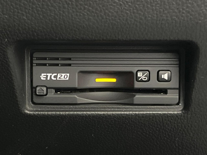 2019 Suzuki Swift DAA-ZC53S (UW-69f496c1eb48f)[16]