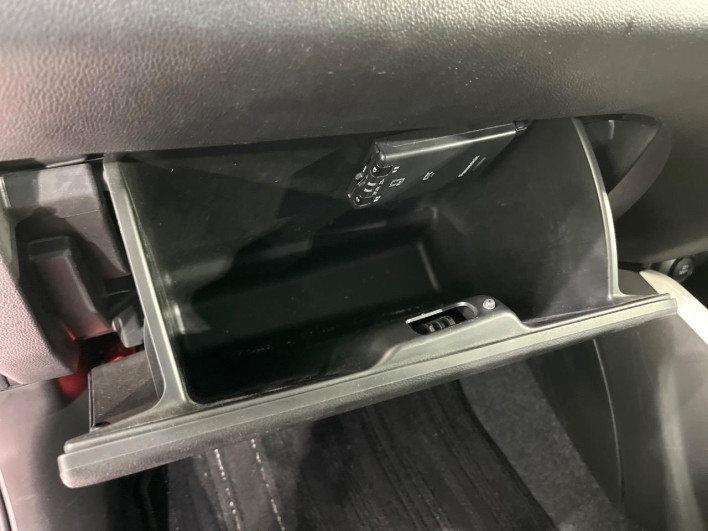 2020 Suzuki Swift DAA-ZC53S (UW-69f496c1f2965)[24]